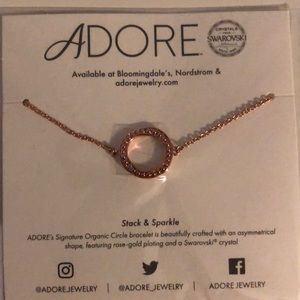 Adore Circle Bracelet